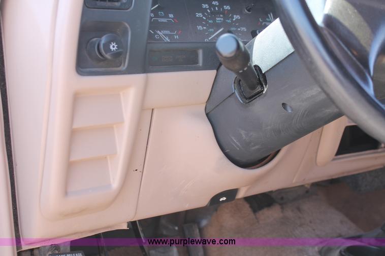 image for item H5660 1994 Ford Ranger XLT SuperCab pickup truck