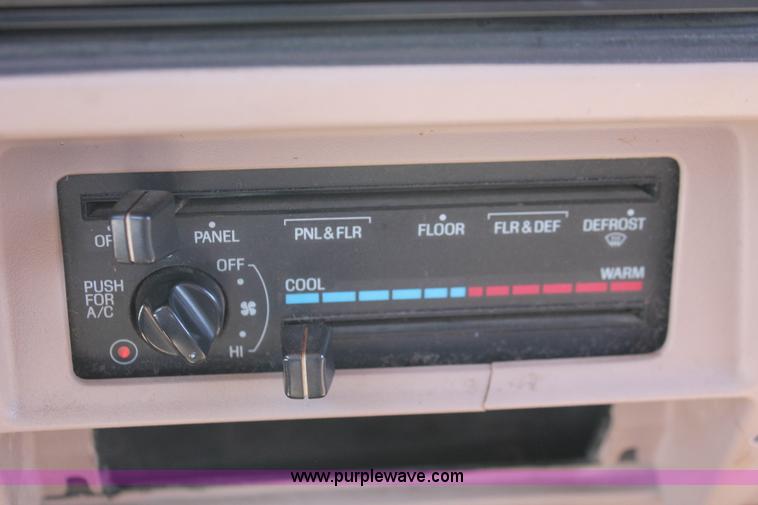 image for item H5660 1994 Ford Ranger XLT SuperCab pickup truck