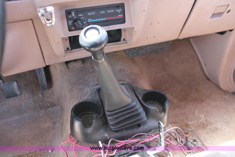 image for item H5660 1994 Ford Ranger XLT SuperCab pickup truck