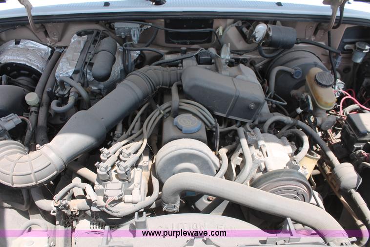 image for item H5660 1994 Ford Ranger XLT SuperCab pickup truck