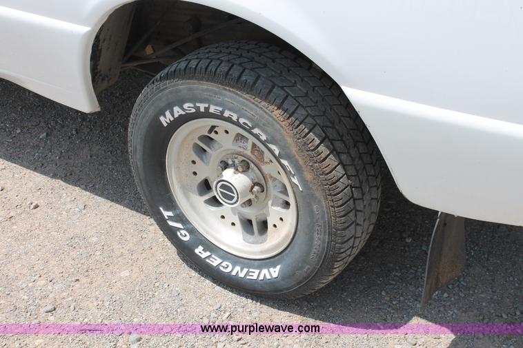 image for item H5660 1994 Ford Ranger XLT SuperCab pickup truck