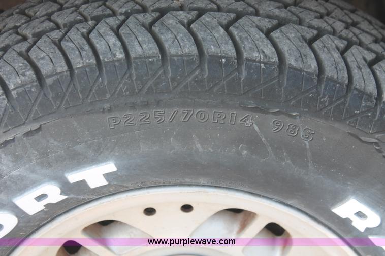 image for item H5660 1994 Ford Ranger XLT SuperCab pickup truck