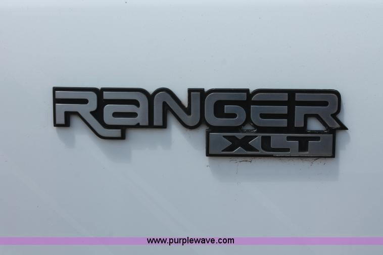 image for item H5660 1994 Ford Ranger XLT SuperCab pickup truck