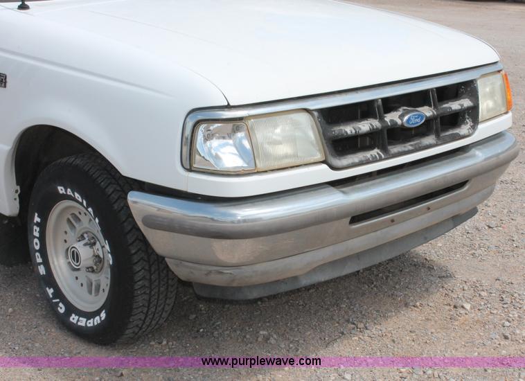 image for item H5660 1994 Ford Ranger XLT SuperCab pickup truck