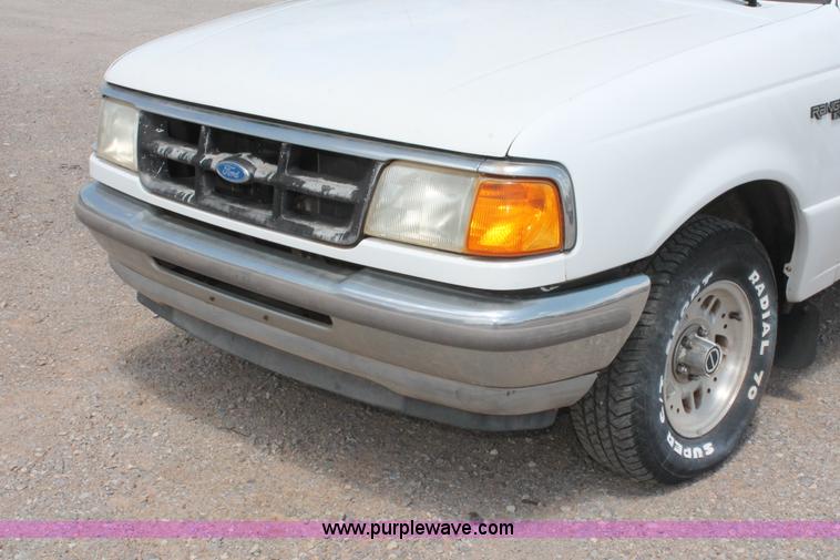 image for item H5660 1994 Ford Ranger XLT SuperCab pickup truck