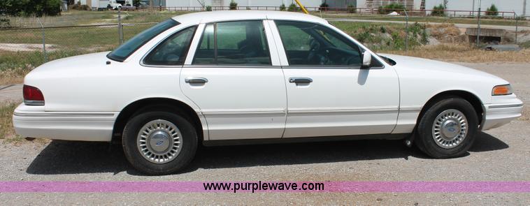 image for item H5661 1996 Ford Crown Victoria Police Interceptor