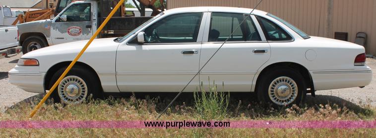 image for item H5661 1996 Ford Crown Victoria Police Interceptor