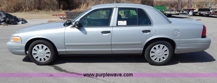 image for item I1057 2006 Ford Crown Victoria Police Interceptor