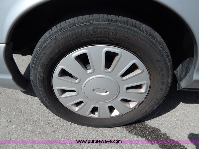 image for item I1057 2006 Ford Crown Victoria Police Interceptor