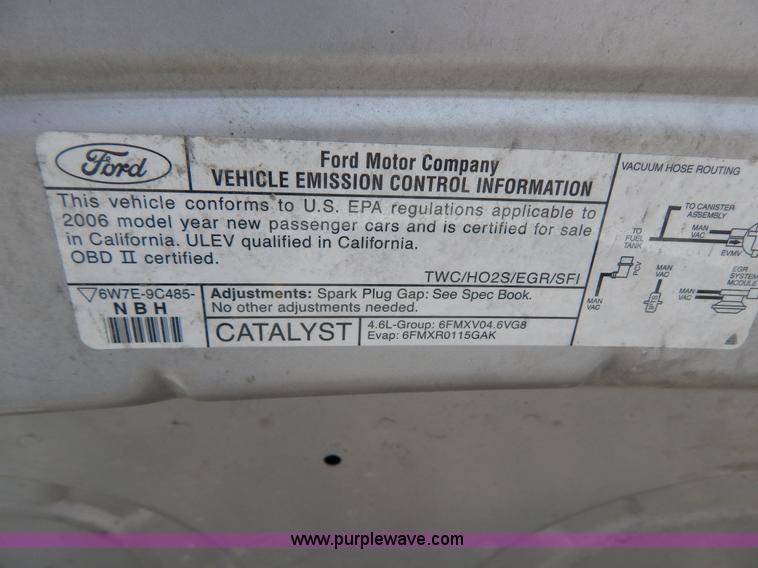 image for item I1057 2006 Ford Crown Victoria Police Interceptor