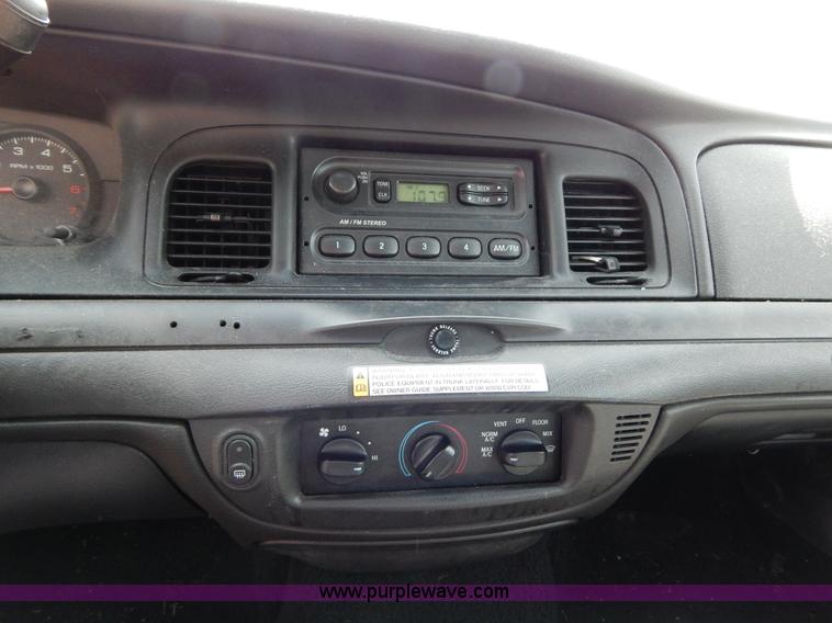 image for item I1057 2006 Ford Crown Victoria Police Interceptor