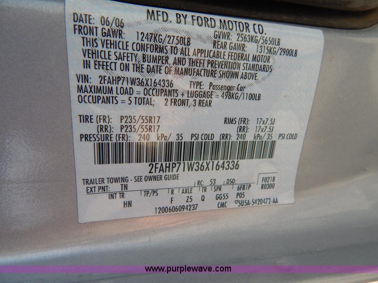 image for item I1057 2006 Ford Crown Victoria Police Interceptor