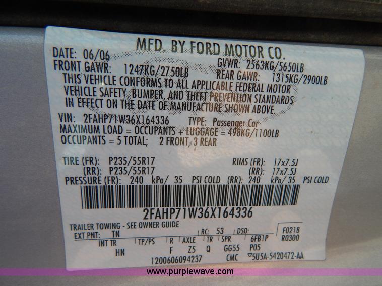 image for item I1057 2006 Ford Crown Victoria Police Interceptor