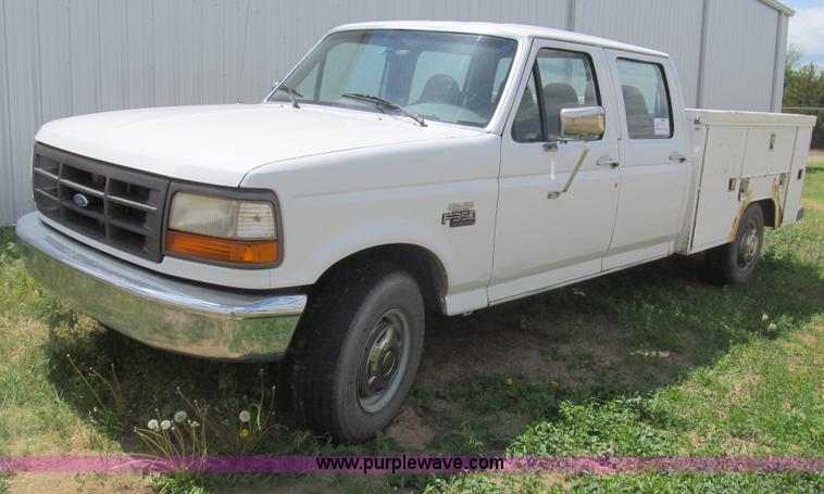 image for item I7019 1997 Ford F350 XL Crew Cab utility truck