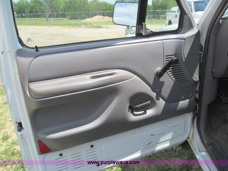 image for item I7019 1997 Ford F350 XL Crew Cab utility truck