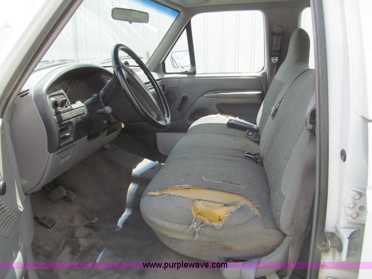 image for item I7019 1997 Ford F350 XL Crew Cab utility truck