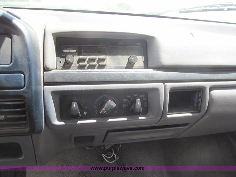 image for item I7019 1997 Ford F350 XL Crew Cab utility truck