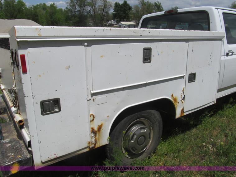 image for item I7019 1997 Ford F350 XL Crew Cab utility truck