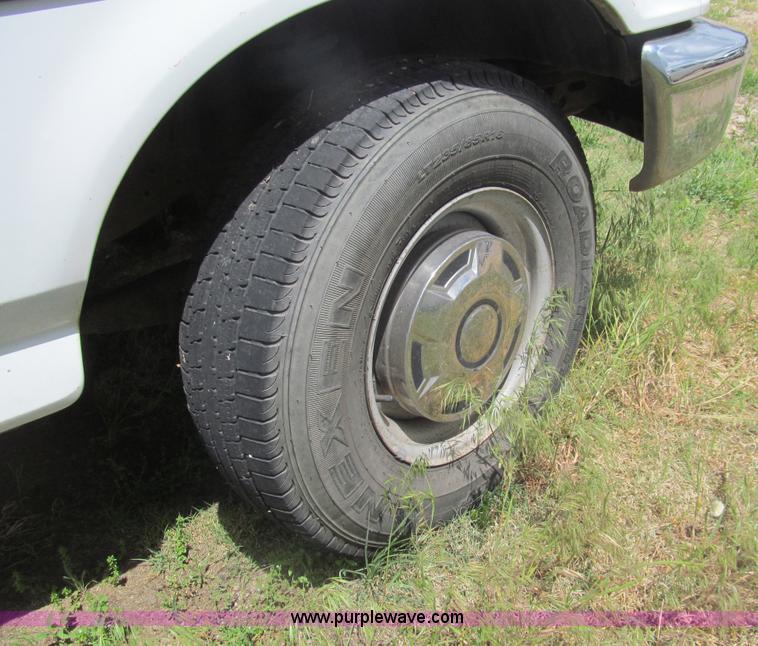 image for item I7019 1997 Ford F350 XL Crew Cab utility truck