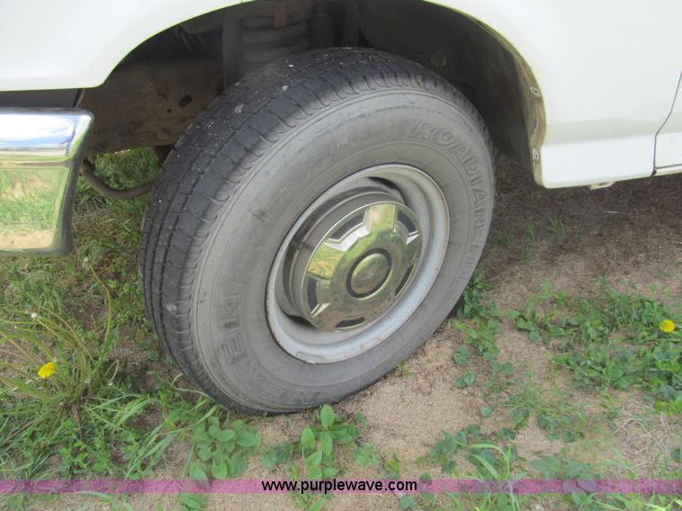 image for item I7019 1997 Ford F350 XL Crew Cab utility truck