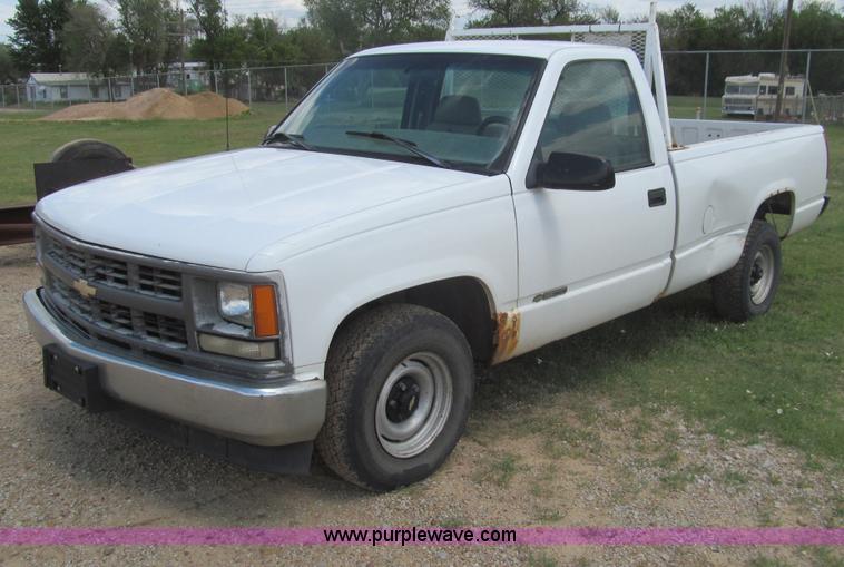 image for item I7020 1997 Chevrolet 1500 pickup truck
