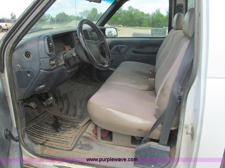 image for item I7020 1997 Chevrolet 1500 pickup truck