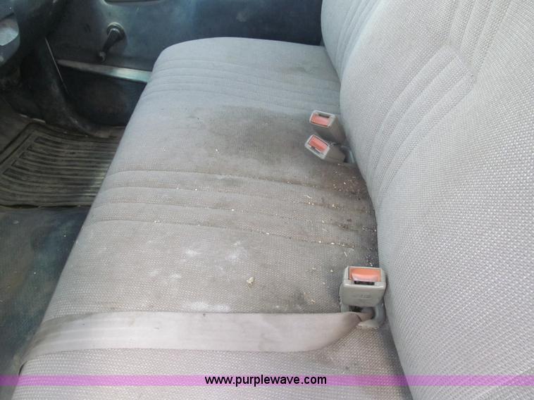 image for item I7020 1997 Chevrolet 1500 pickup truck