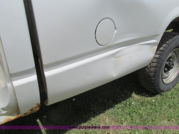 image for item I7020 1997 Chevrolet 1500 pickup truck