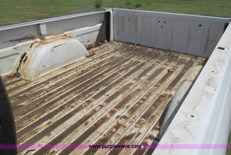 image for item I7020 1997 Chevrolet 1500 pickup truck