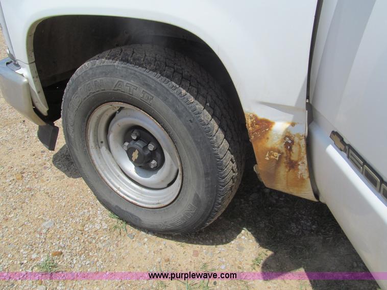 image for item I7020 1997 Chevrolet 1500 pickup truck