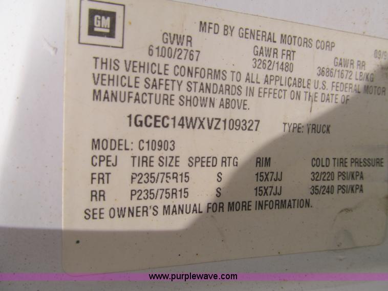 image for item I7020 1997 Chevrolet 1500 pickup truck