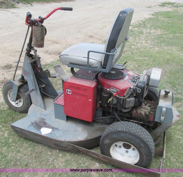 image for item I7021 1998 Heckendorn 9836HE Hydro lawn mower
