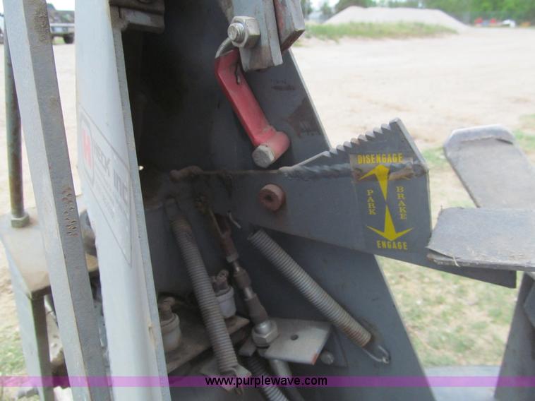 image for item I7021 1998 Heckendorn 9836HE Hydro lawn mower