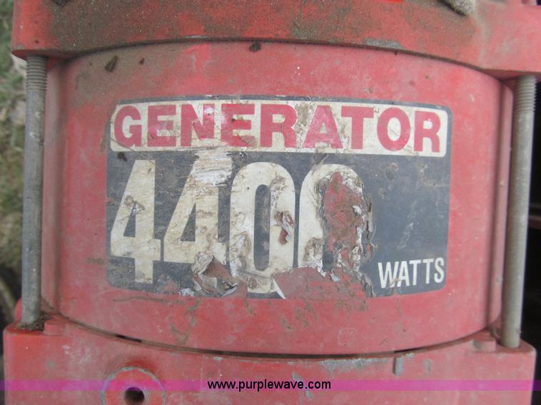 image for item I7022 Briggs & Stratton 4,400 watt generator