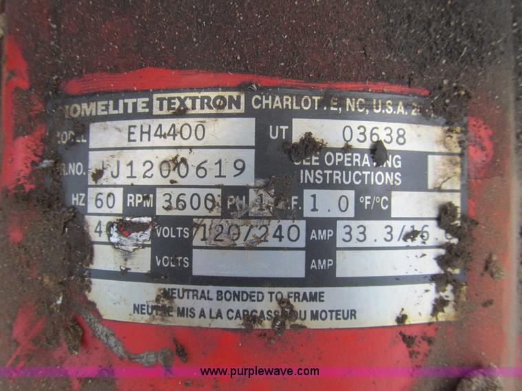 image for item I7022 Briggs & Stratton 4,400 watt generator