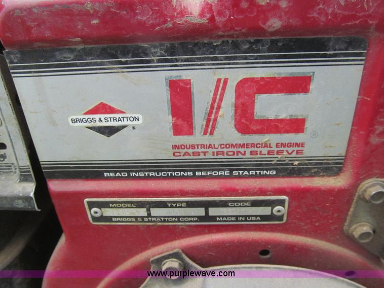 image for item I7023 Briggs & Stratton water pump