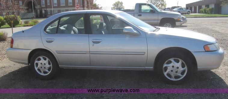 image for item I7028 1998 Nissan Altima GXE