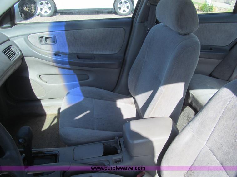 image for item I7028 1998 Nissan Altima GXE
