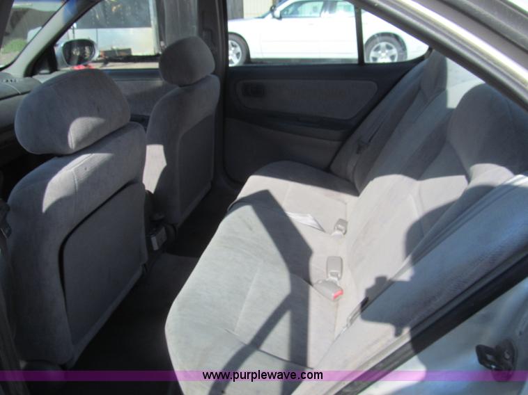 image for item I7028 1998 Nissan Altima GXE