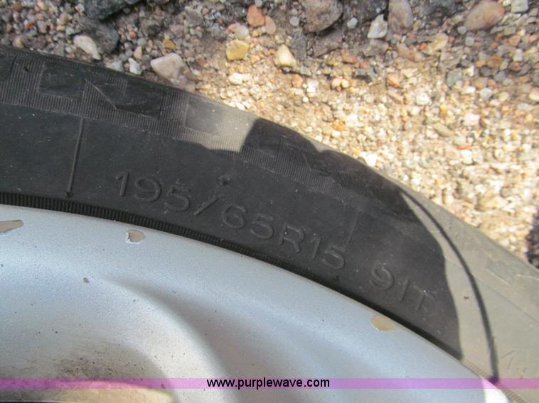 image for item I7028 1998 Nissan Altima GXE