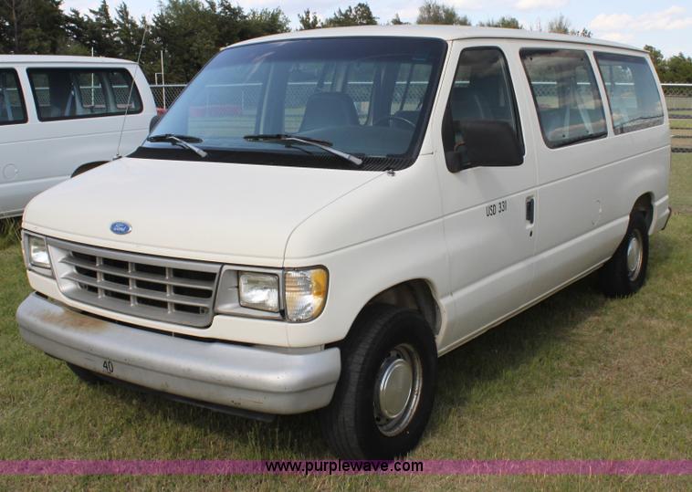 image for item I7414 1992 Ford Club Wagon E11 van