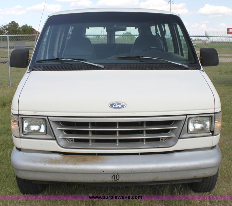 image for item I7414 1992 Ford Club Wagon E11 van