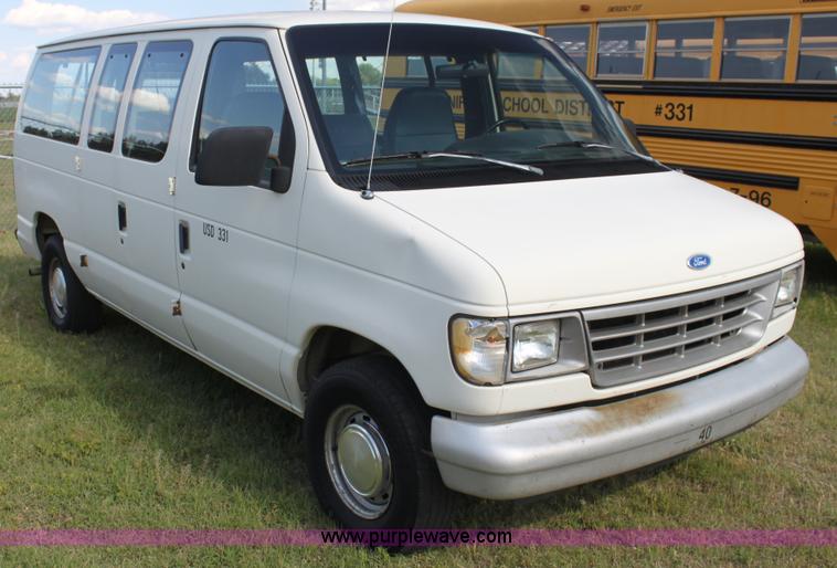 image for item I7414 1992 Ford Club Wagon E11 van