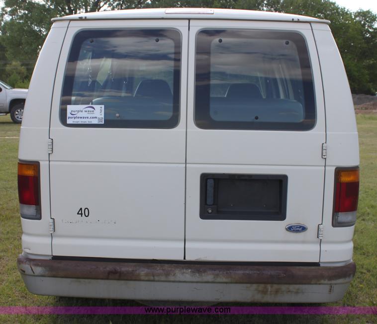 image for item I7414 1992 Ford Club Wagon E11 van