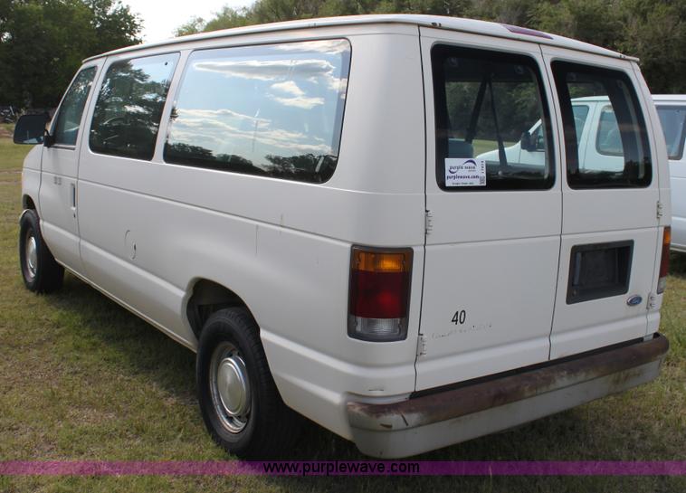 image for item I7414 1992 Ford Club Wagon E11 van