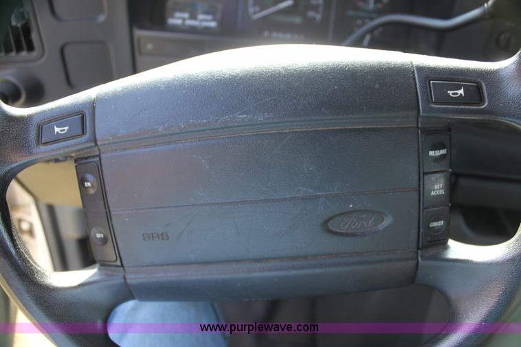 image for item I7414 1992 Ford Club Wagon E11 van