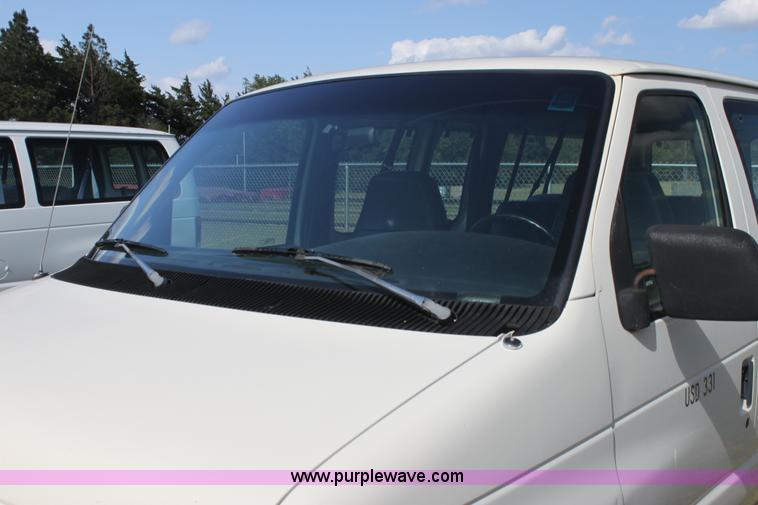 image for item I7414 1992 Ford Club Wagon E11 van