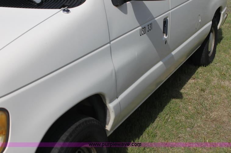image for item I7414 1992 Ford Club Wagon E11 van
