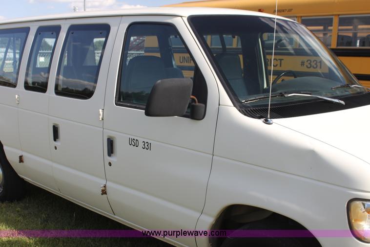 image for item I7414 1992 Ford Club Wagon E11 van