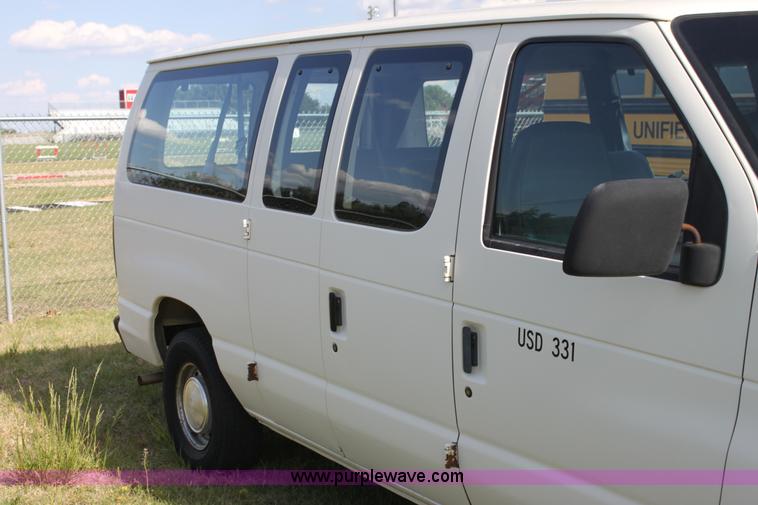 image for item I7414 1992 Ford Club Wagon E11 van